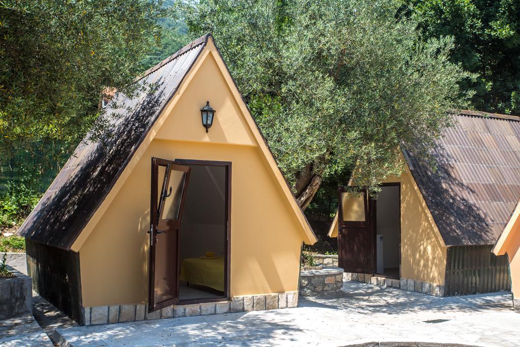 Apartments And Bungalows Mimoza Baosici Herceg Novi Room photo